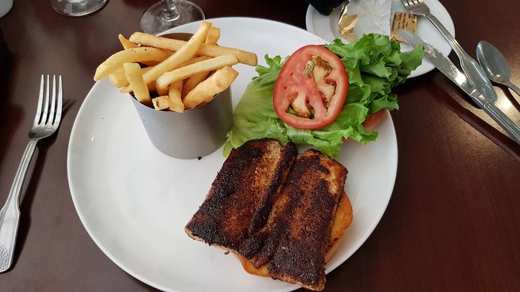 Sea Grapes Restaurant | restaurant | 1665 North State Route A1A, Indialantic, FL 32903, USA | 3217234222 OR +1 321-723-4222