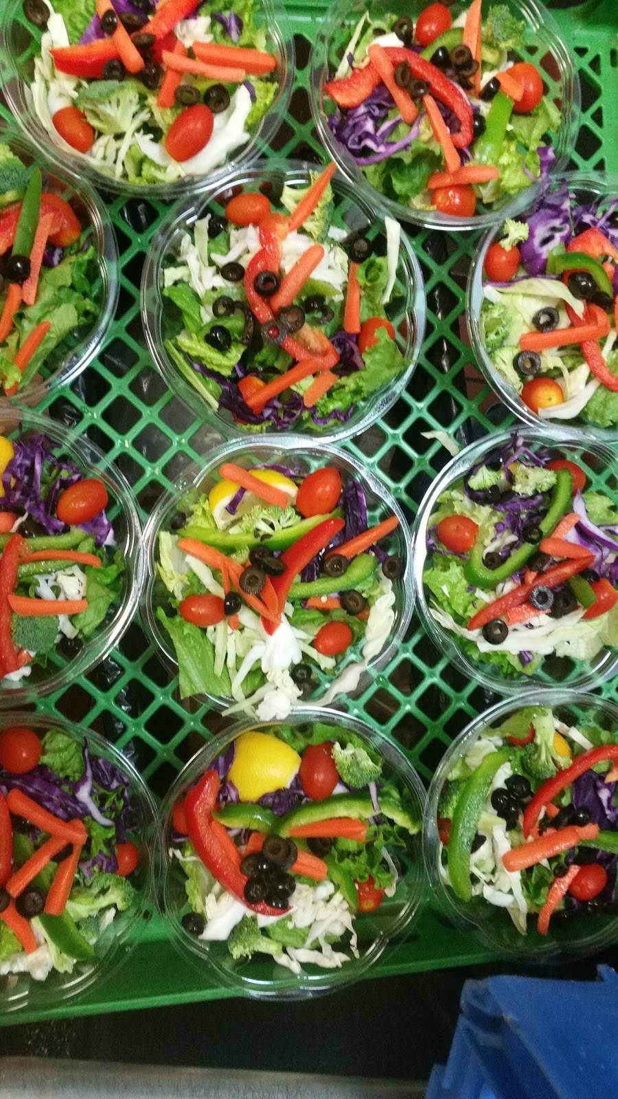 Kennedy Chicken And Pizza | restaurant | 2041 Grand Concourse, The Bronx, NY 10453, USA | 7182944477 OR +1 718-294-4477