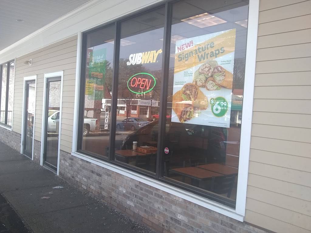 Subway | restaurant | 1345 Barnum Ave, Stratford, CT 06615, USA | 2033757778 OR +1 203-375-7778