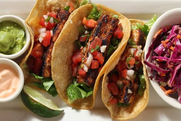 Fork in the Road Restaurant | restaurant | 215 N Rochester St, Mukwonago, WI 53149, USA | 2623637849 OR +1 262-363-7849