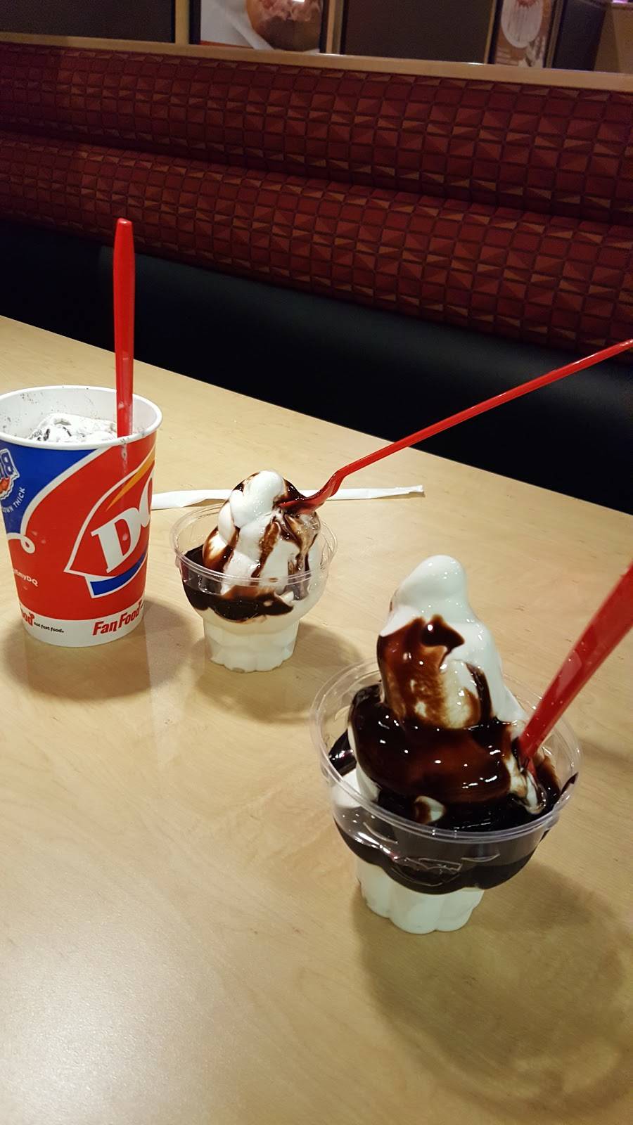 Dairy Queen Grill & Chill | restaurant | 3132 St Joe Center Rd, Fort Wayne, IN 46835, USA | 2603876206 OR +1 260-387-6206
