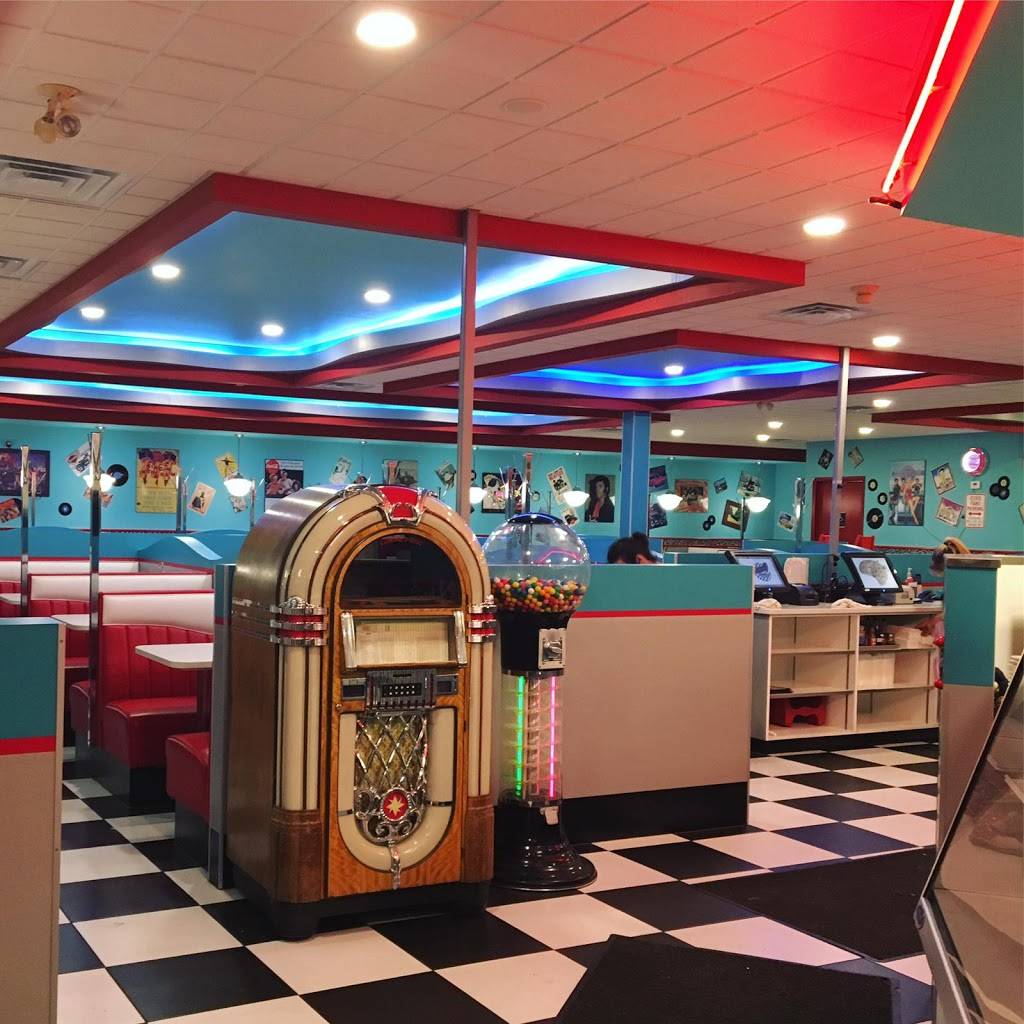 Angels Diner | restaurant | 23 Wellington St E, Guelph, ON N1H 3R7, Canada | 5198220507 OR +1 519-822-0507