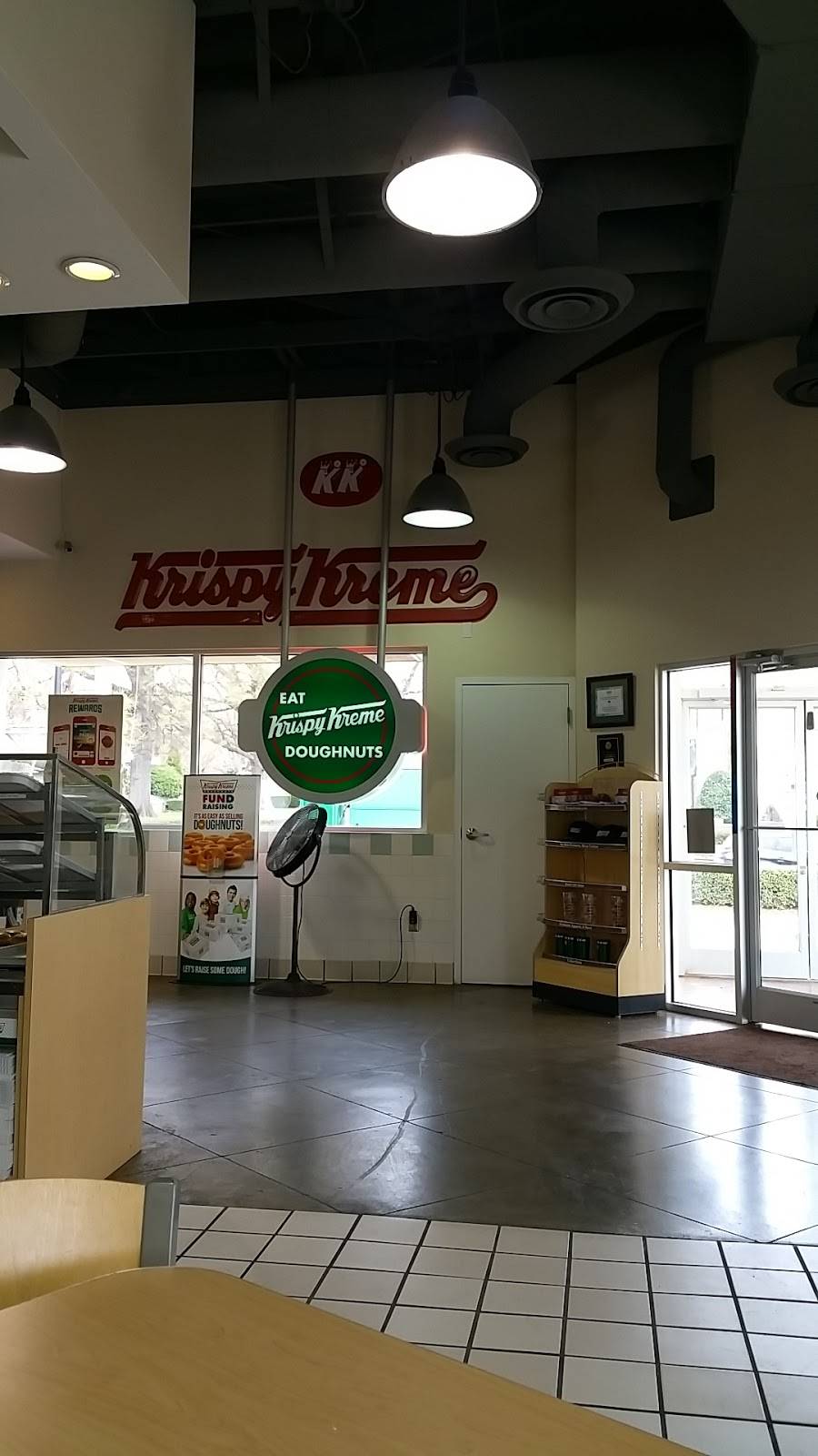 Krispy Kreme | bakery | 917 N Main St, High Point, NC 27262, USA | 3368858081 OR +1 336-885-8081