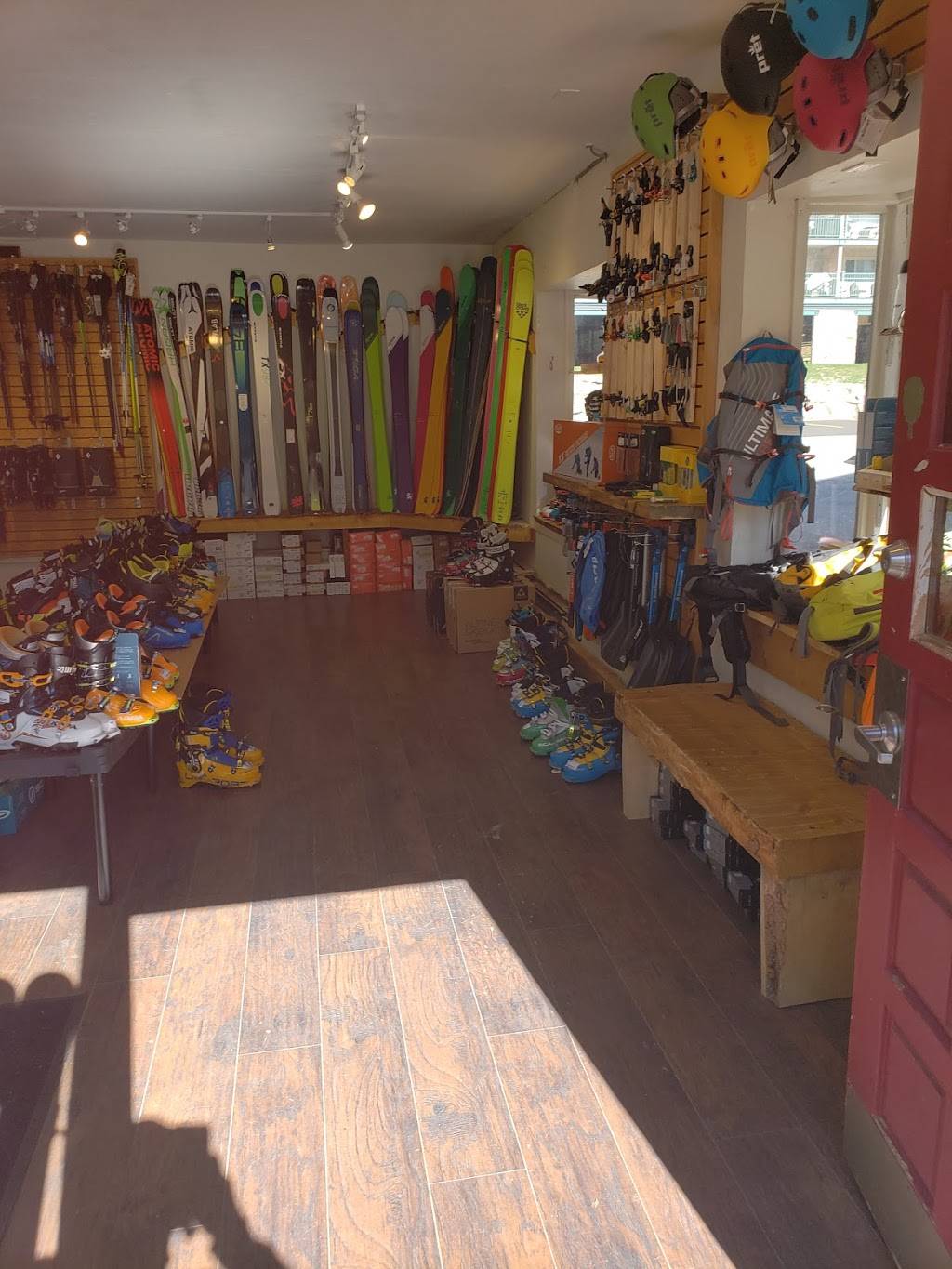 Cripple Creek Backcountry | cafe | 500 E Lionshead Cir #21, Vail, CO 81657, USA | 9705100450 OR +1 970-510-0450