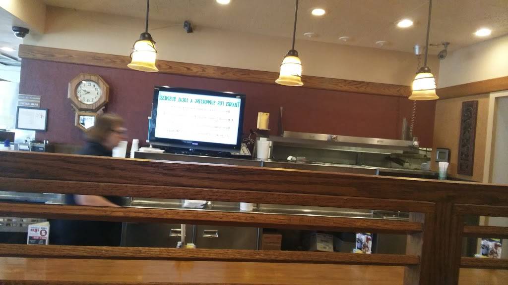 Russ Restaurant | restaurant | 3225 Henry St, Muskegon, MI 49441, USA | 2317392214 OR +1 231-739-2214