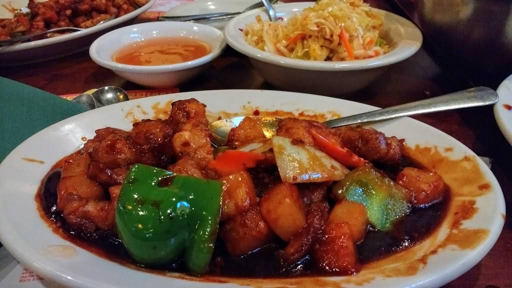 Young Chows Restaurant | restaurant | 219 Pikeview Dr, Beckley, WV 25801, USA | 3042535772 OR +1 304-253-5772