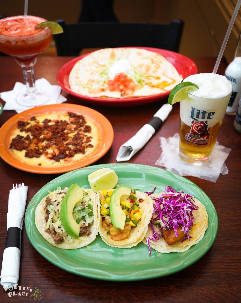 Potters Place and Two-Nine Martini Lounge | restaurant | 29 W Jefferson Ave, Naperville, IL 60540, USA | 6303559165 OR +1 630-355-9165