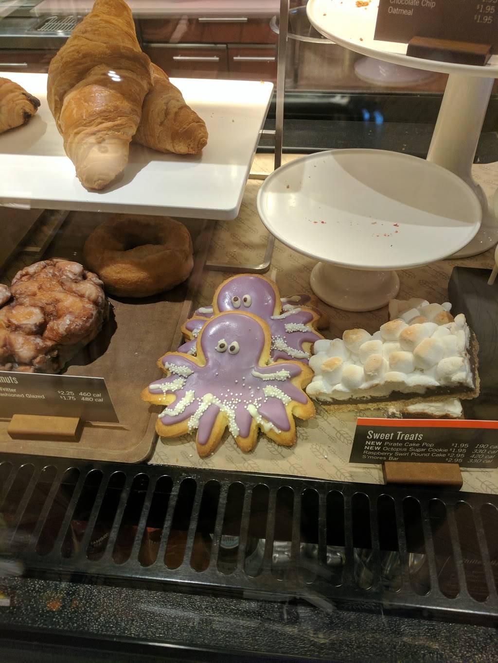 Starbucks | cafe | 2810 E 116th St #100, Carmel, IN 46033, USA | 3178179803 OR +1 317-817-9803