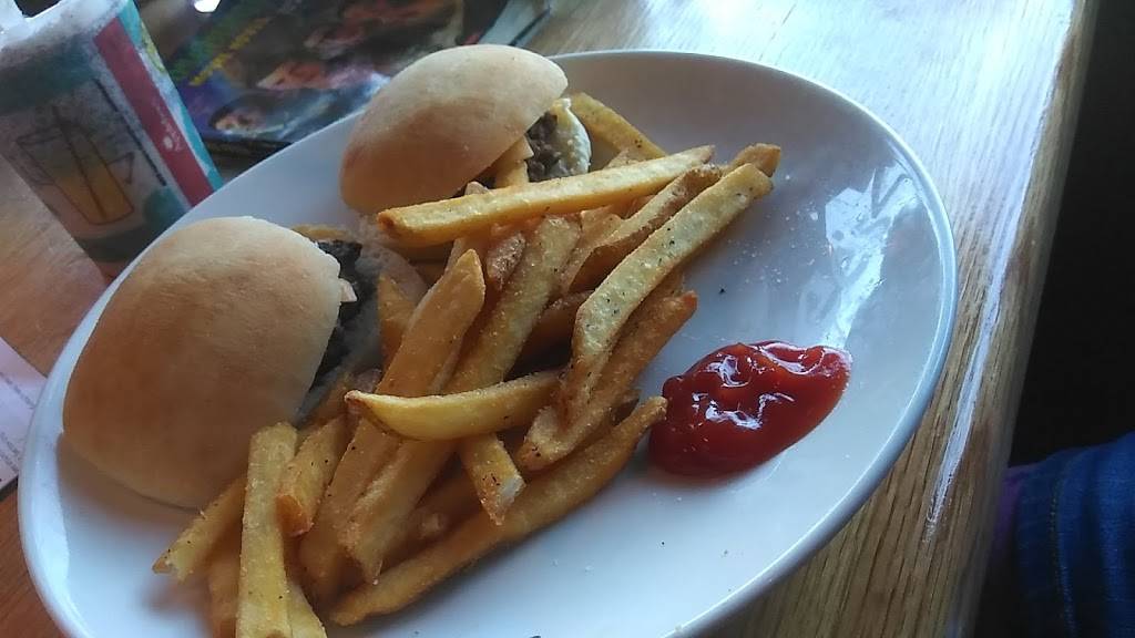 Applebees Grill + Bar | restaurant | 441 E Main St, Westfield, MA 01085, USA | 4135640343 OR +1 413-564-0343