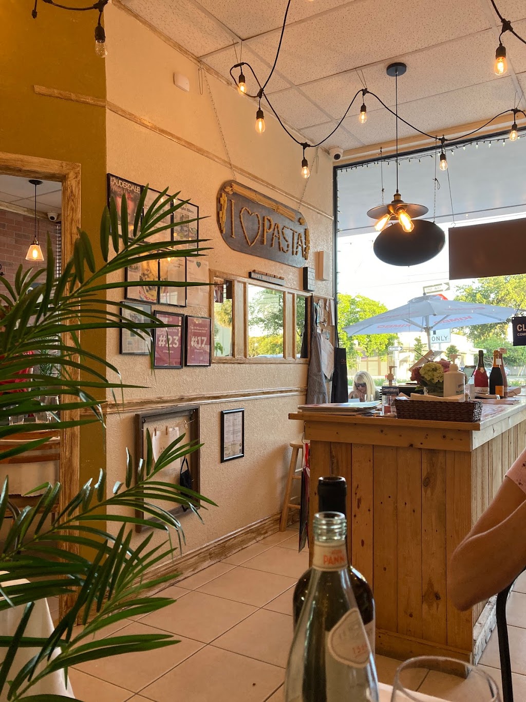 IL Paesano Italian Gourmet Food Cafe, Deli and Wine Market | meal takeaway | 2645 E Oakland Park Blvd, Fort Lauderdale, FL 33306, USA | 9543961700 OR +1 954-396-1700
