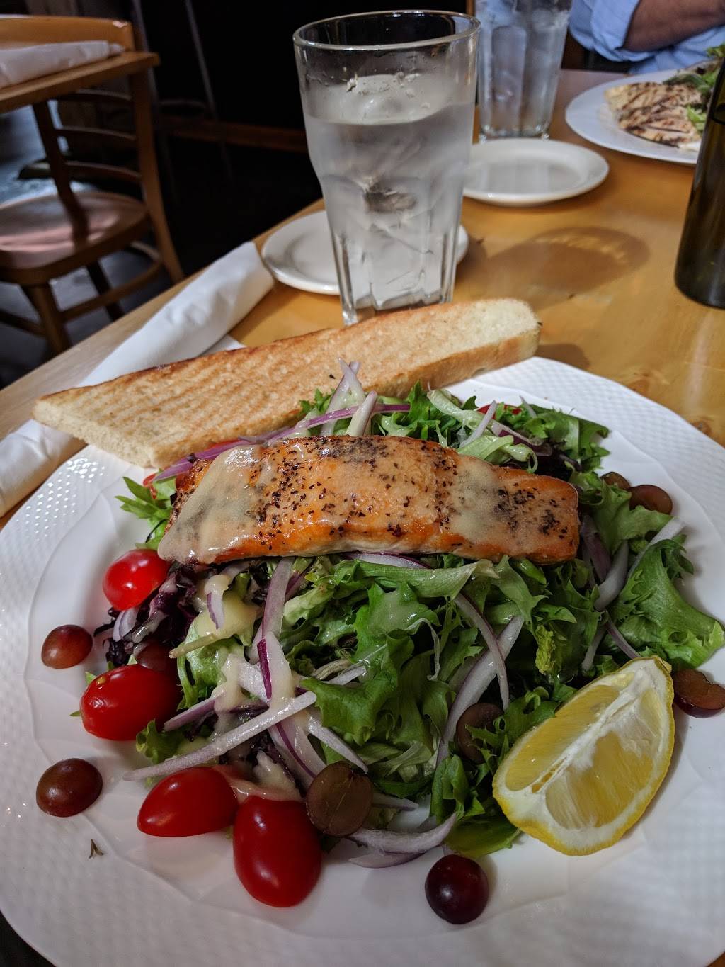 Camdens Dogtown Market | restaurant | 201 W 7th St, Richmond, VA 23224, USA | 8047456488 OR +1 804-745-6488