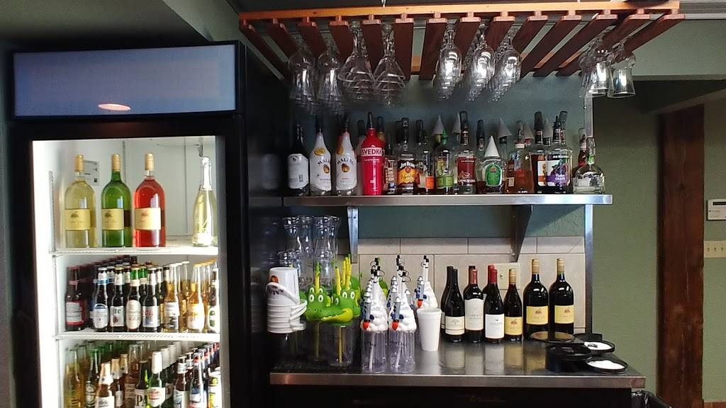 Shilohs Steak & Seafood | restaurant | 3665 S Washington Ave, Titusville, FL 32780, USA | 3215673555 OR +1 321-567-3555