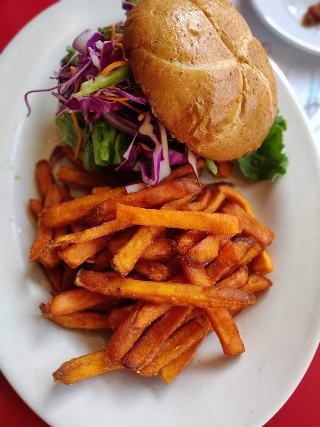 Chicago Diner | restaurant | 3411 N Halsted St, Chicago, IL 60657, USA | 7739356696 OR +1 773-935-6696