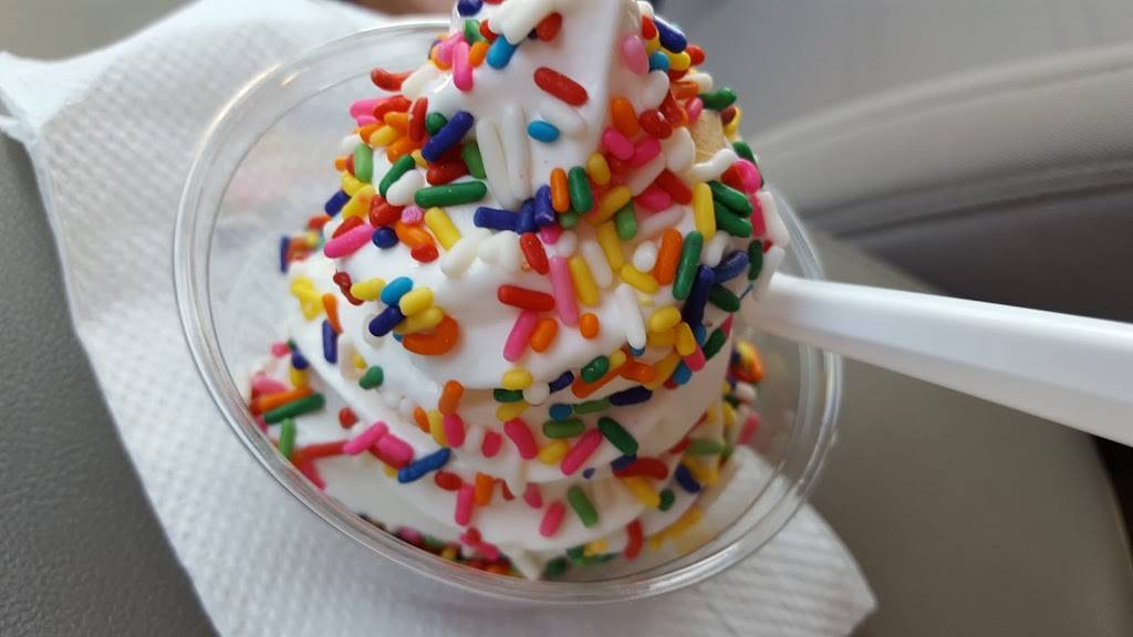The Cow Soft Ice Cream | restaurant | 3862 Quaker Valley Rd, Pleasantville, PA 15521, USA | 8148392638 OR +1 814-839-2638