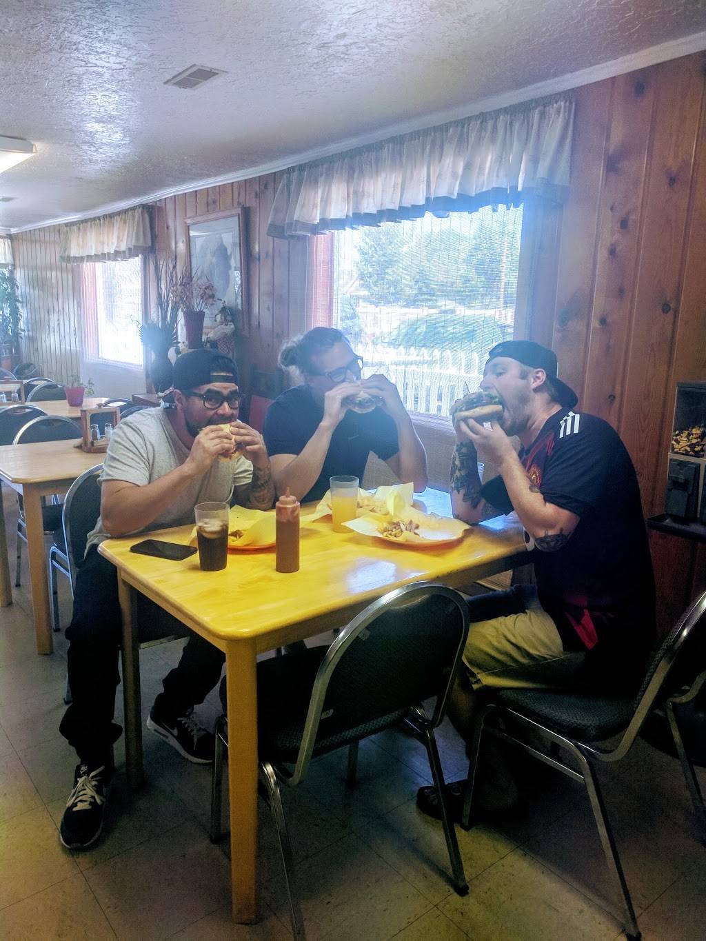 Bells 48th Street Deli | restaurant | 1207 Murray Taylorsville Rd, Taylorsville, UT 84123, USA | 8012621211 OR +1 801-262-1211