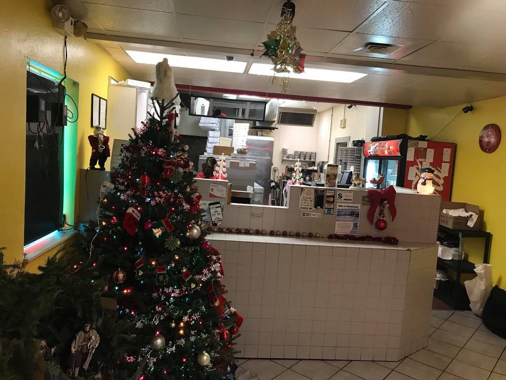 Nunzios Pizzeria | restaurant | 4478 Pearl Rd, Cleveland, OH 44109, USA | 2166611161 OR +1 216-661-1161