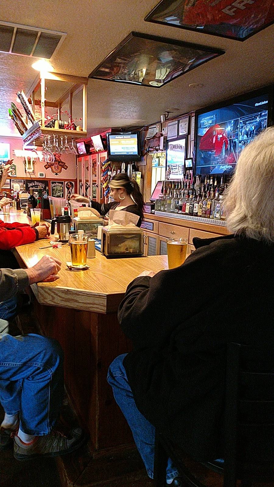 Hitchin Post | restaurant | 8046 River Rd NE, Salem, OR 97303, USA | 5033902772 OR +1 503-390-2772