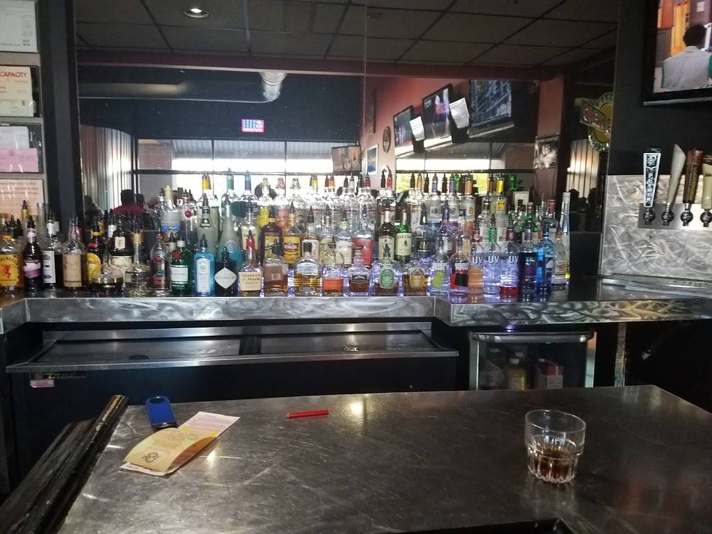 Chubbys | restaurant | 5751 Byron Center Ave SW, Wyoming, MI 49519, USA | 6165345161 OR +1 616-534-5161