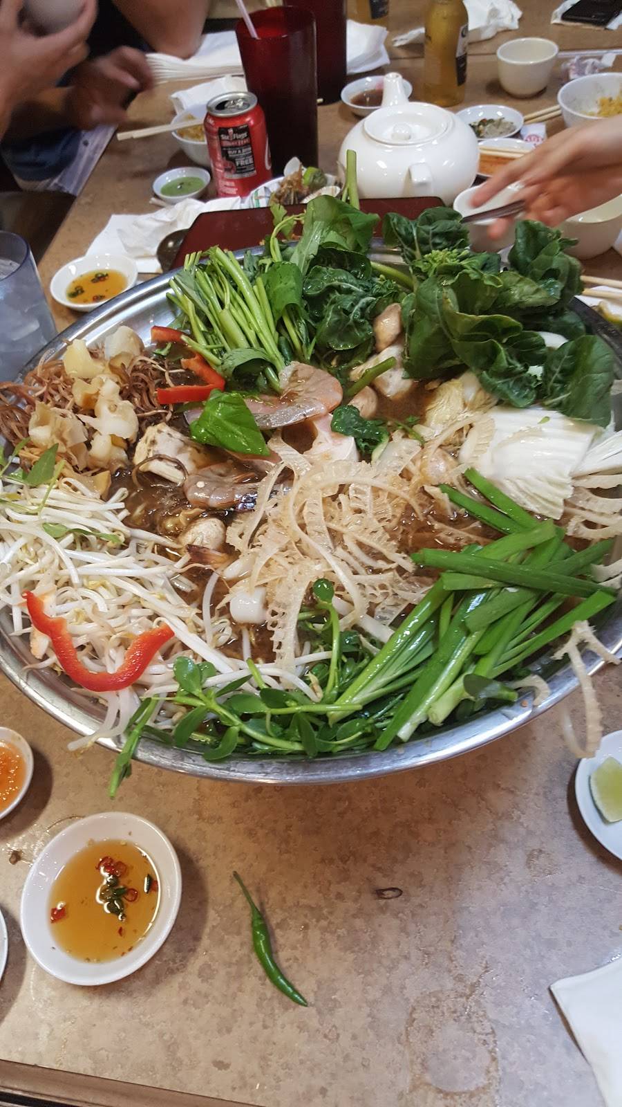 Kim Nguyen Restaurant & Hall | restaurant | 9555 Wilcrest Dr #250, Houston, TX 77099, USA | 8327870968 OR +1 832-787-0968