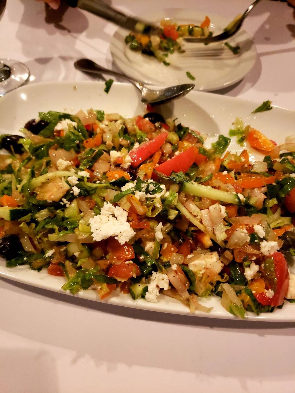 Oreganos Grill | restaurant | 6535 Avenue Somerled, Montréal, QC H4V 1S8, Canada | 5144878541 OR +1 514-487-8541