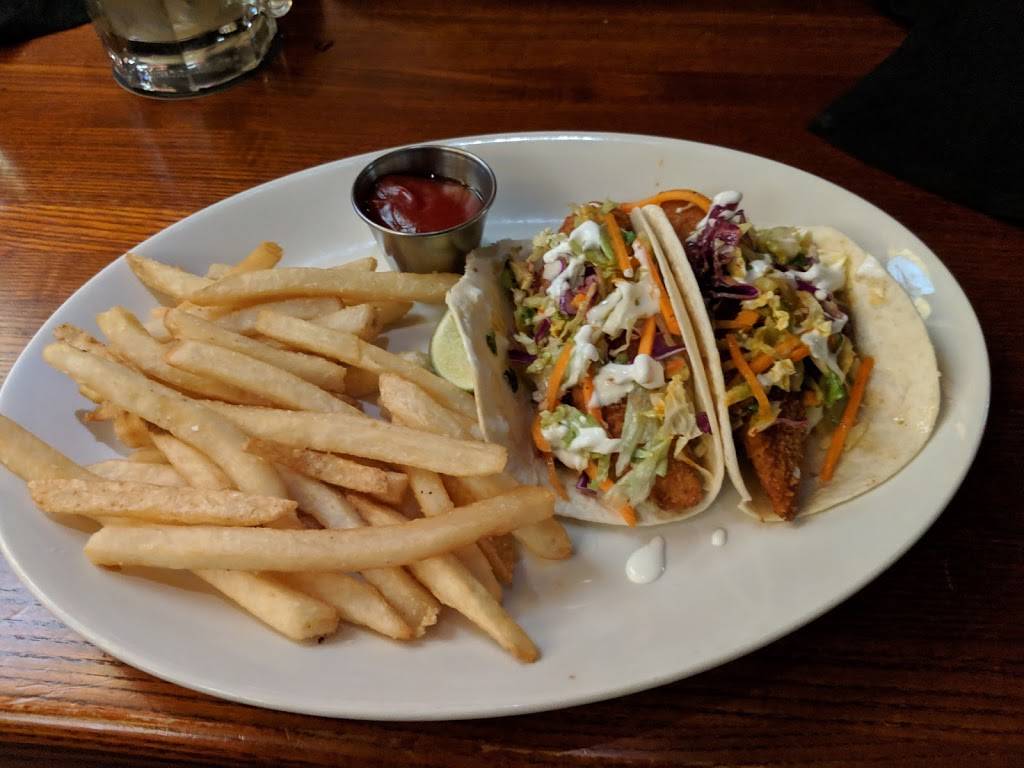 Houlihans | restaurant | Garland Houlihan’s, 660 Town Center Blvd, Garland, TX 75040, USA | 9725307804 OR +1 972-530-7804