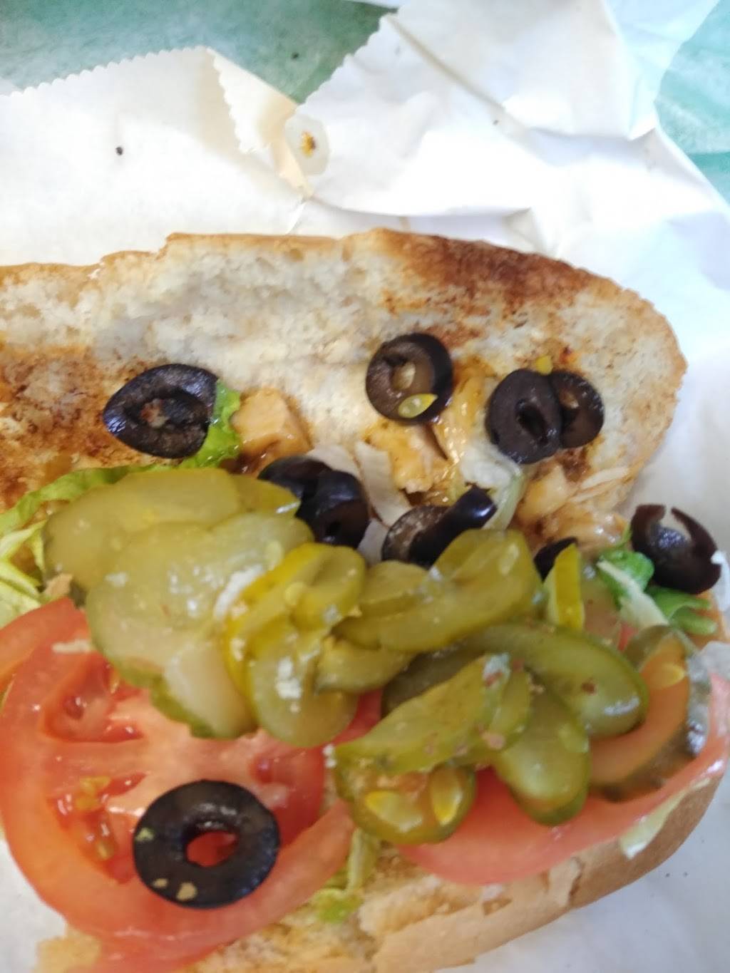 Subway | restaurant | 308 College St, Amherst, MA 01002, USA | 4138350478 OR +1 413-835-0478