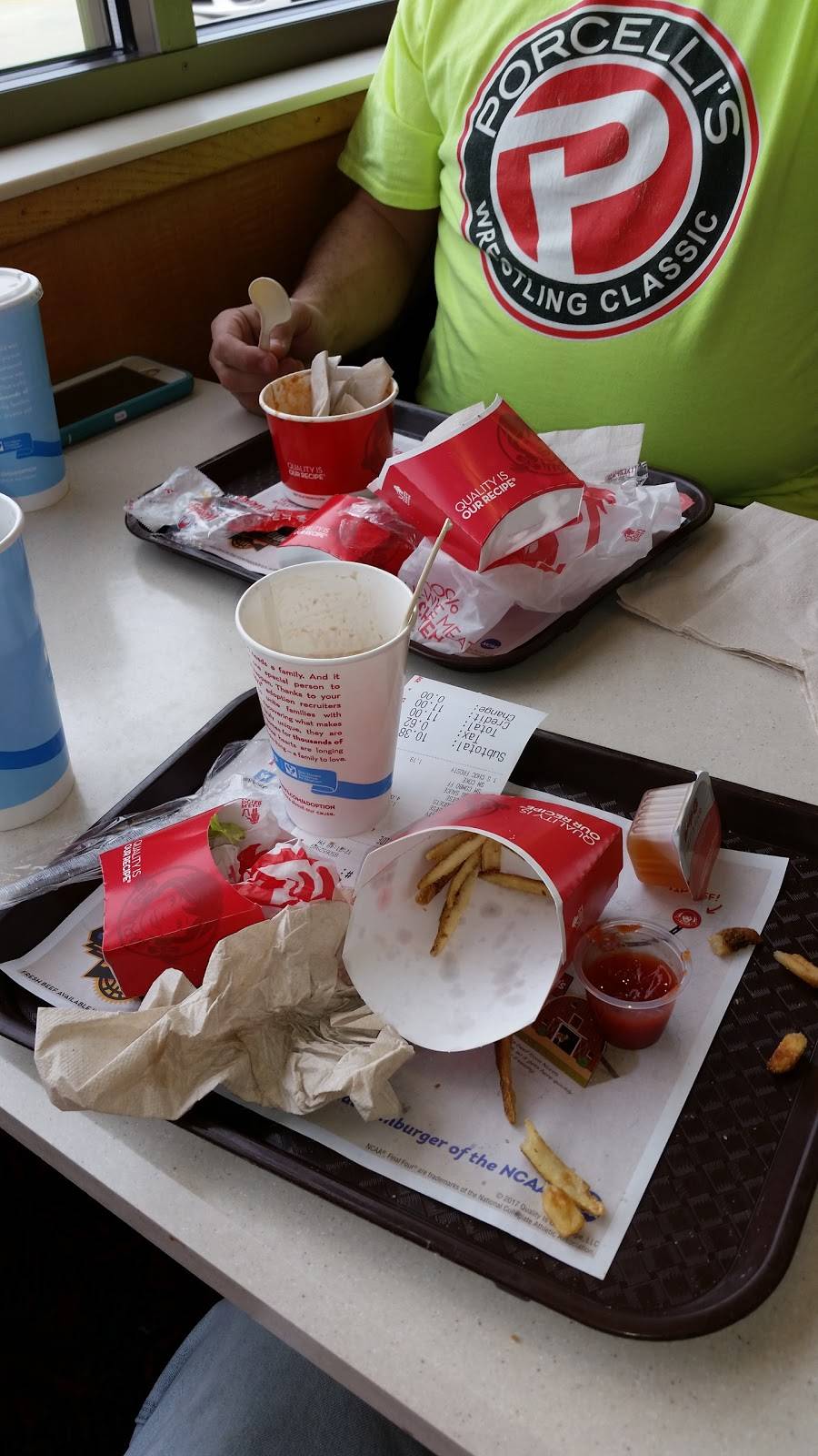 Wendys | restaurant | 15900 Hickman Rd, Clive, IA 50325, USA | 5159872055 OR +1 515-987-2055