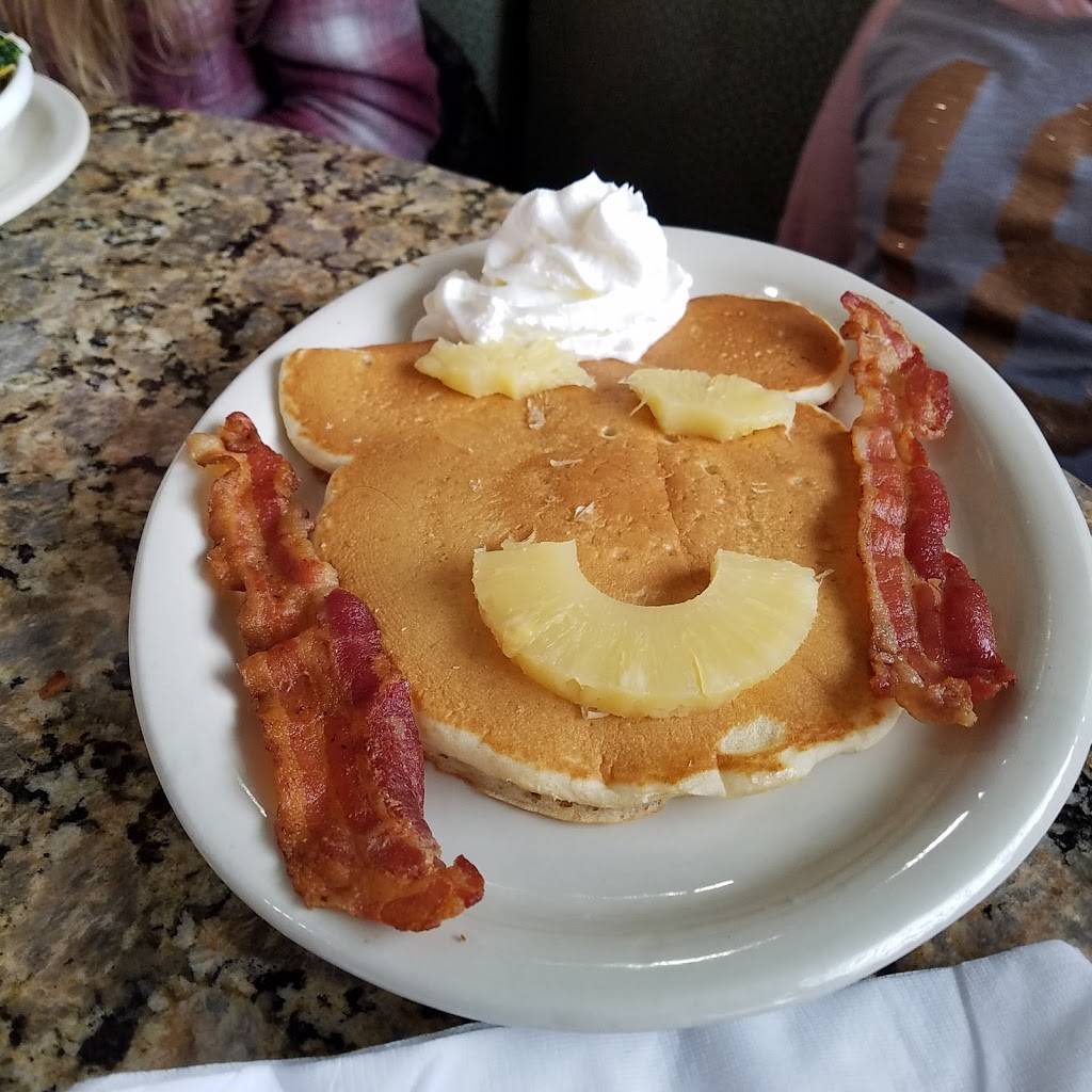 Cozy Table | restaurant | 2500 W 3rd St, Bloomington, IN 47404, USA | 8123395900 OR +1 812-339-5900