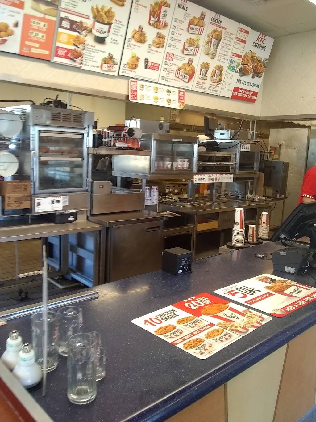 KFC | restaurant | 7384 McLaughlin Rd, Falcon, CO 80831, USA | 7194954211 OR +1 719-495-4211