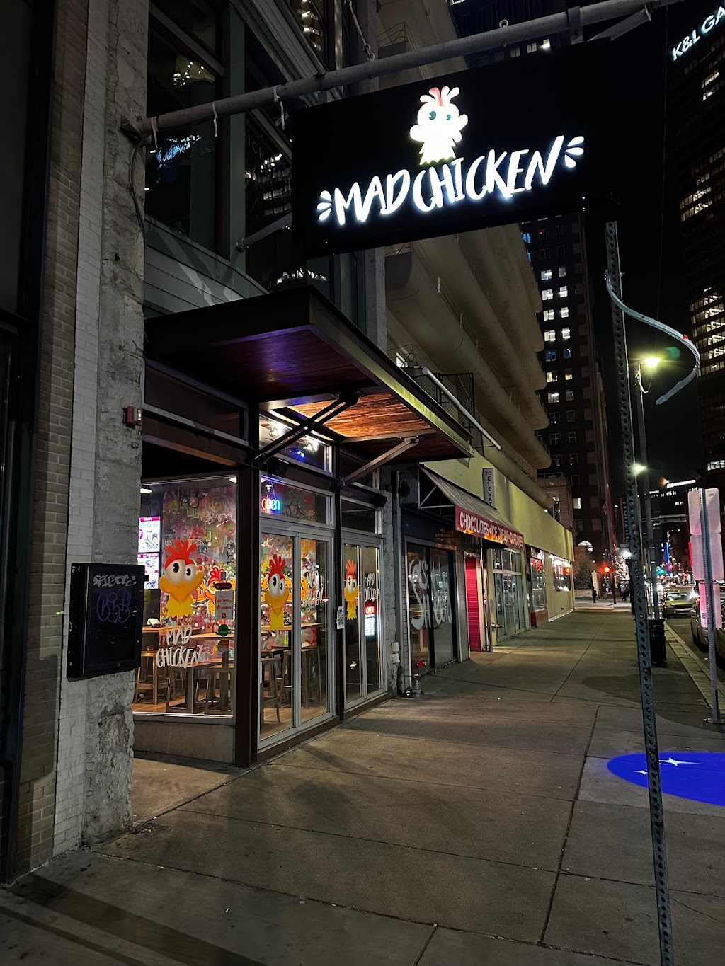 Mad chicken | restaurant | 535 Liberty Ave, Pittsburgh, PA 15222, USA | 4129041262 OR +1 412-904-1262