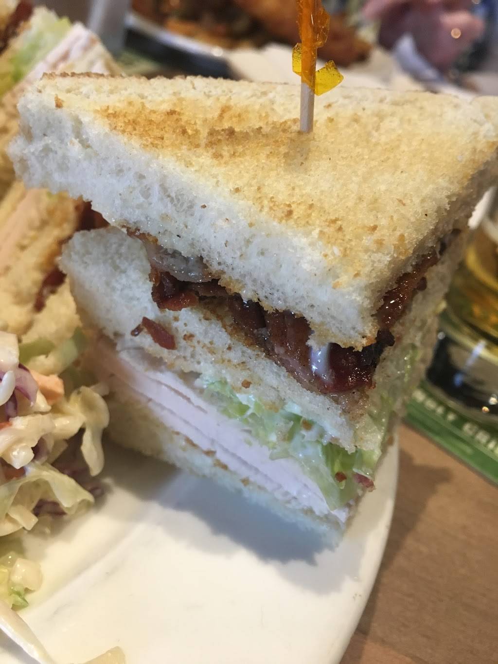 Mustang Sallys | restaurant | 99 Belmont Dr, London, ON N6J 4K2, Canada | 5196497688 OR +1 519-649-7688