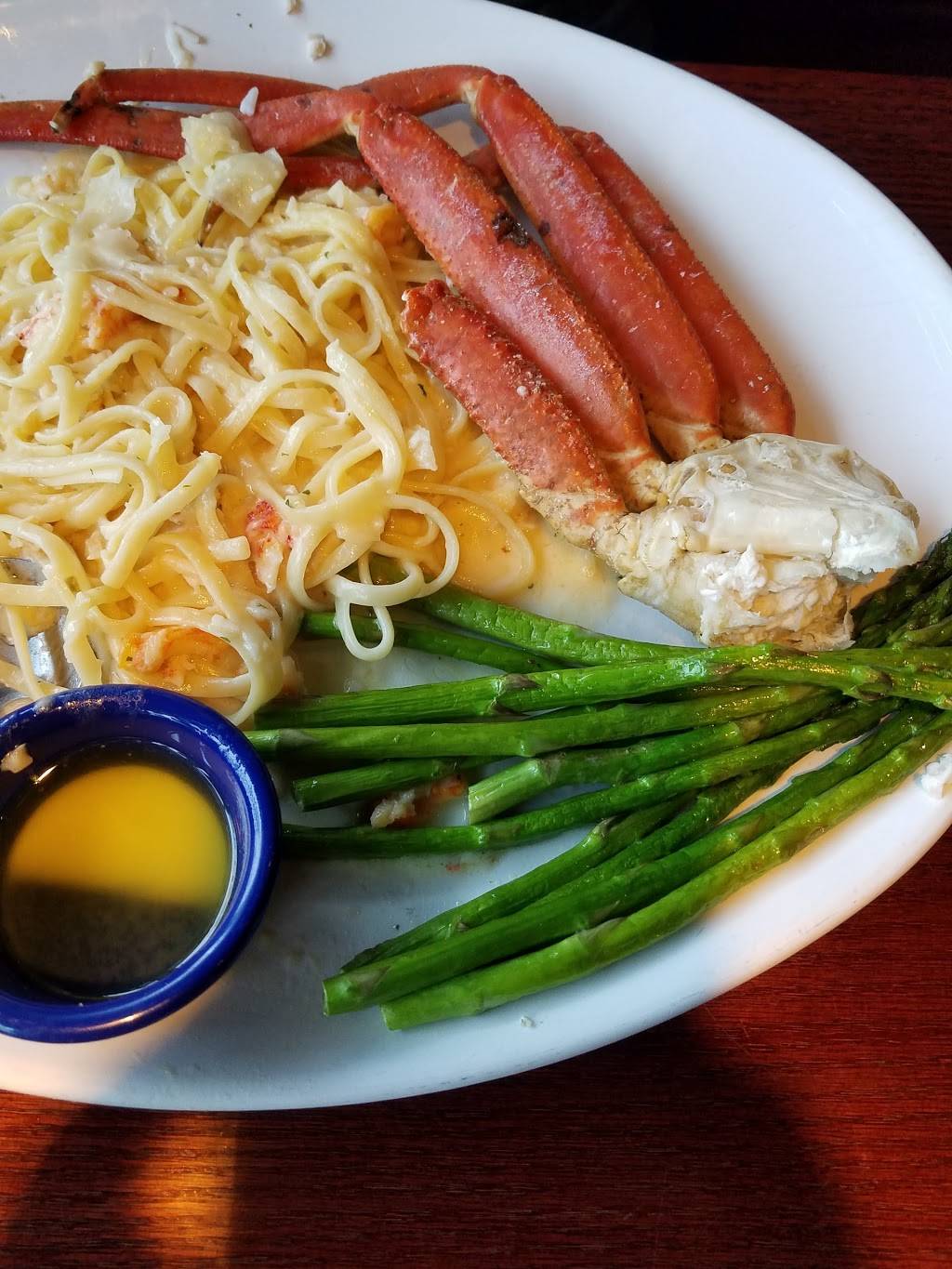 Red Lobster | restaurant | 2121 E Market St, Harrisonburg, VA 22801, USA | 5405642719 OR +1 540-564-2719