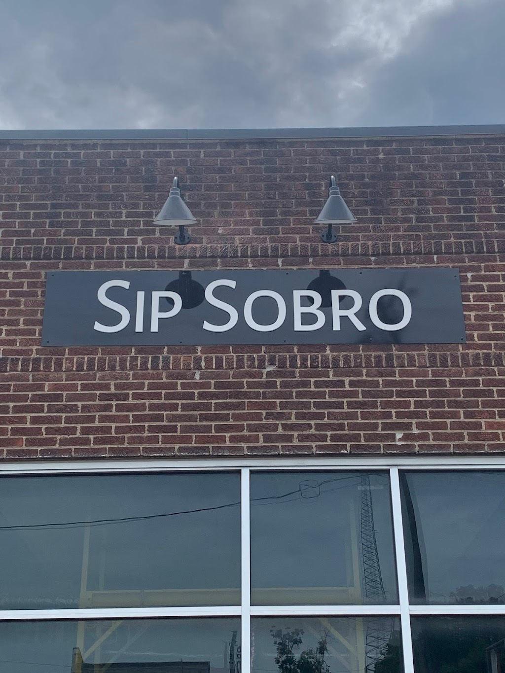 Sip Sobro | restaurant | 523 4th Ave S, Nashville, TN 37210, USA | 6157306983 OR +1 615-730-6983