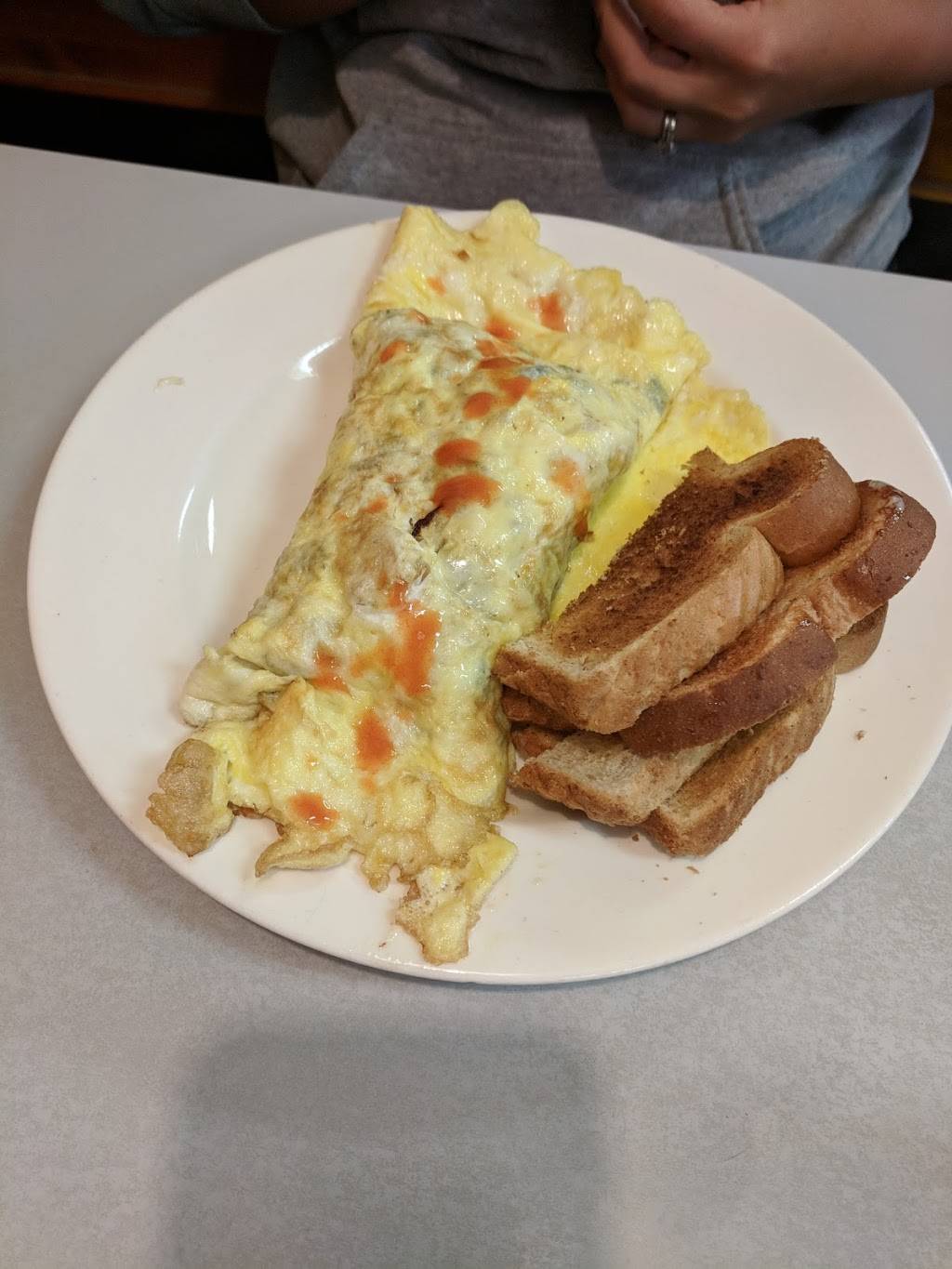 Mama Roses | restaurant | 119 E Main St, Deshler, OH 43516, USA | 4192781500 OR +1 419-278-1500