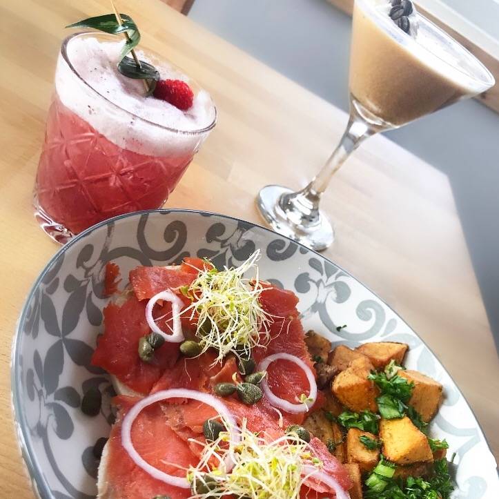 Bistro 827 | restaurant | 168 Chemin Old Chelsea, Chelsea, QC J9B 1J3, Canada | 8198279118 OR +1 819-827-9118