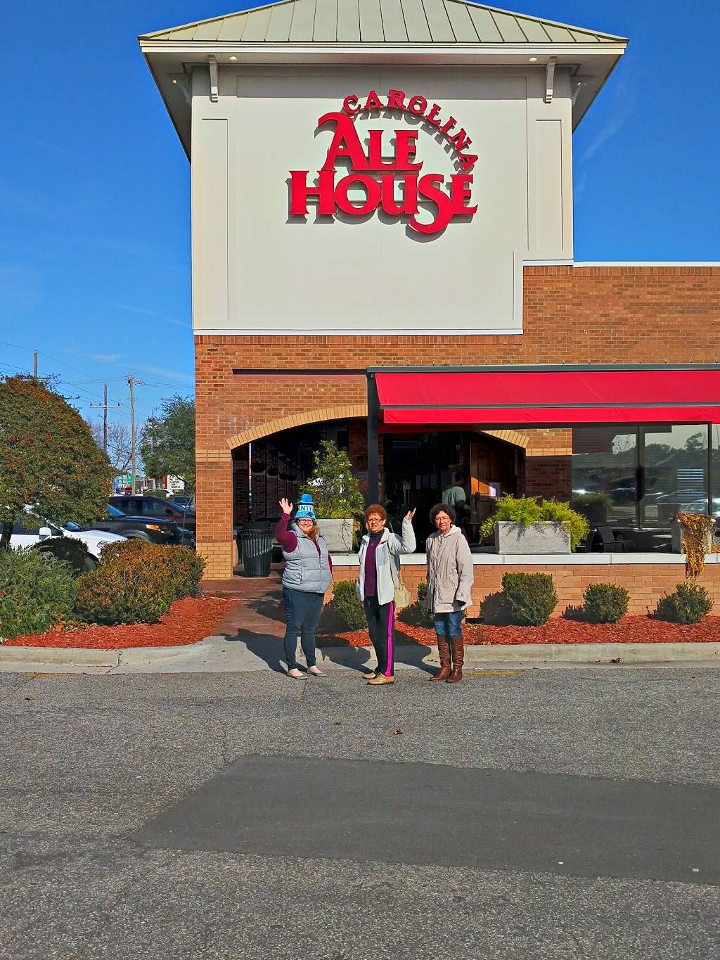 Carolina Ale House | restaurant | 317 S College Rd C, Wilmington, NC 28403, USA | 9107919393 OR +1 910-791-9393