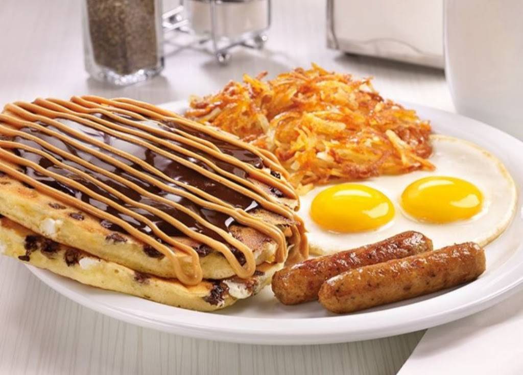 Dennys | restaurant | 12180 Central Ave, Chino, CA 91710, USA | 9096273100 OR +1 909-627-3100