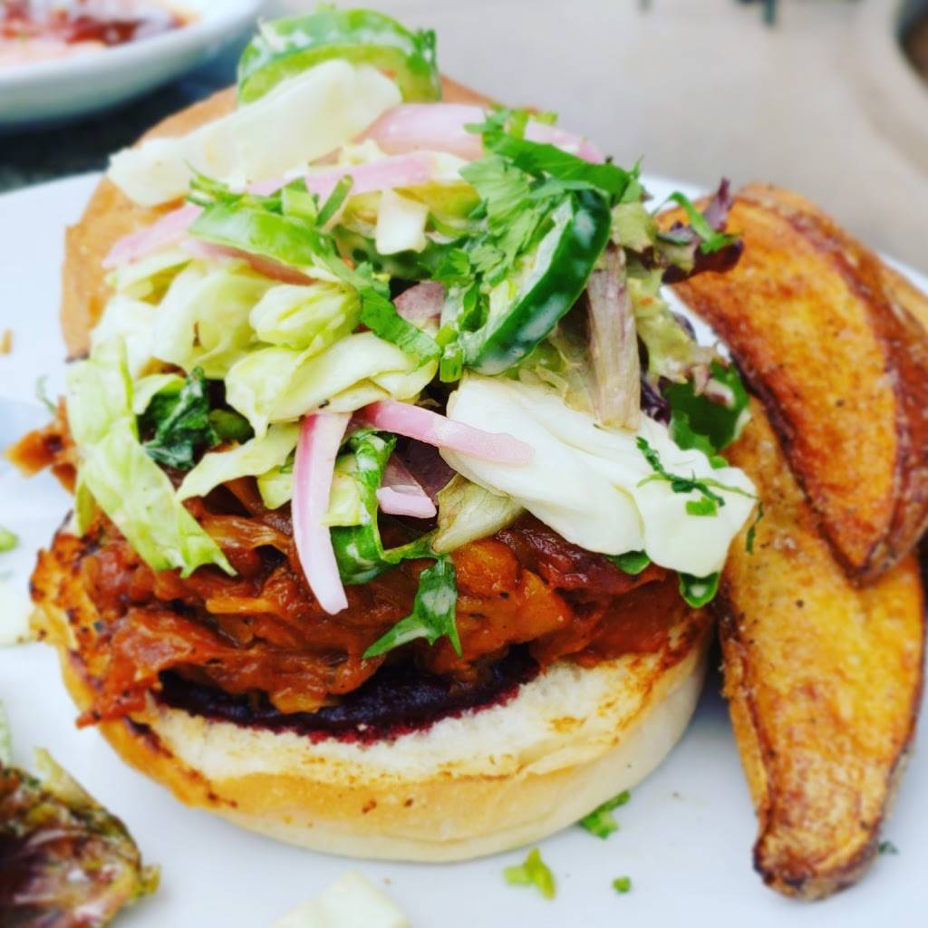 DownTown Public House | restaurant | 24619 Washington Ave #105, Murrieta, CA 92562, USA | 9516969318 OR +1 951-696-9318