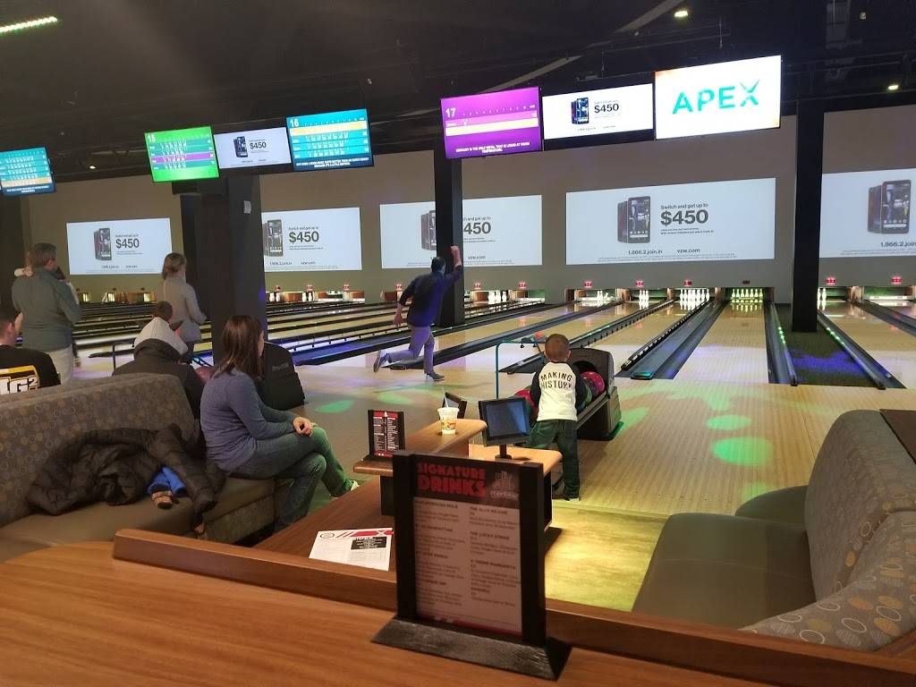 Apex Entertainment Marlborough | restaurant | 21 Apex Drive, Marlborough, MA 01752, USA | 5082518666 OR +1 508-251-8666