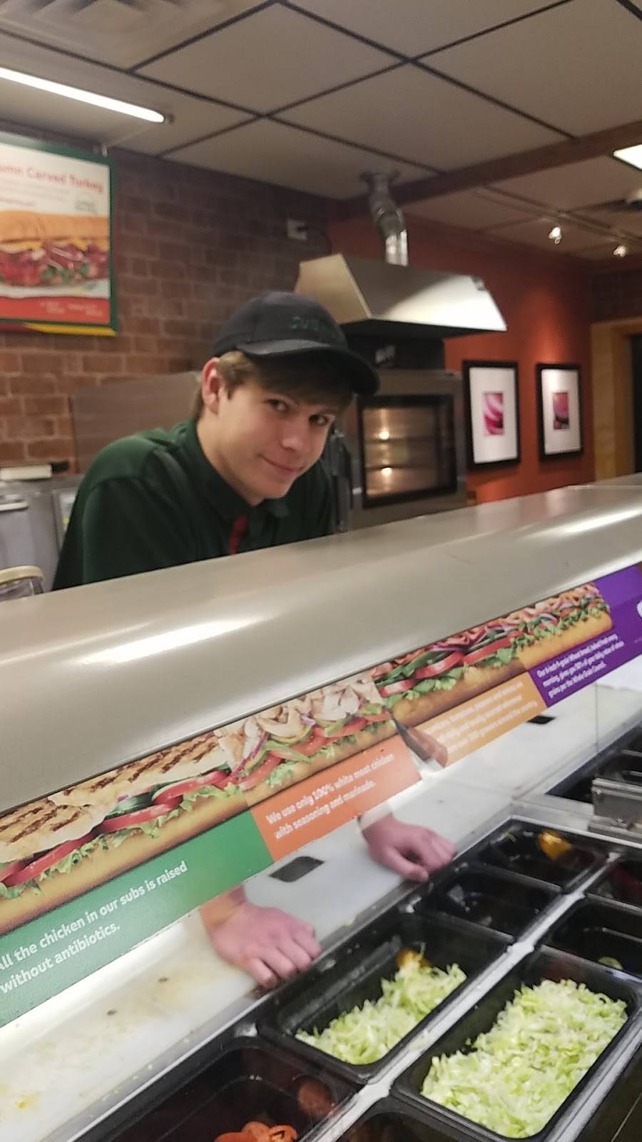 Subway | restaurant | 614 Unionville Rd, Sebewaing, MI 48759, USA | 9898839125 OR +1 989-883-9125