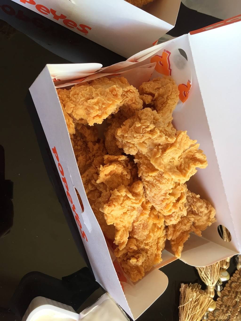 Popeyes Louisiana Kitchen | restaurant | 5353 N Harlem Ave, Chicago, IL 60656, USA | 7737929105 OR +1 773-792-9105