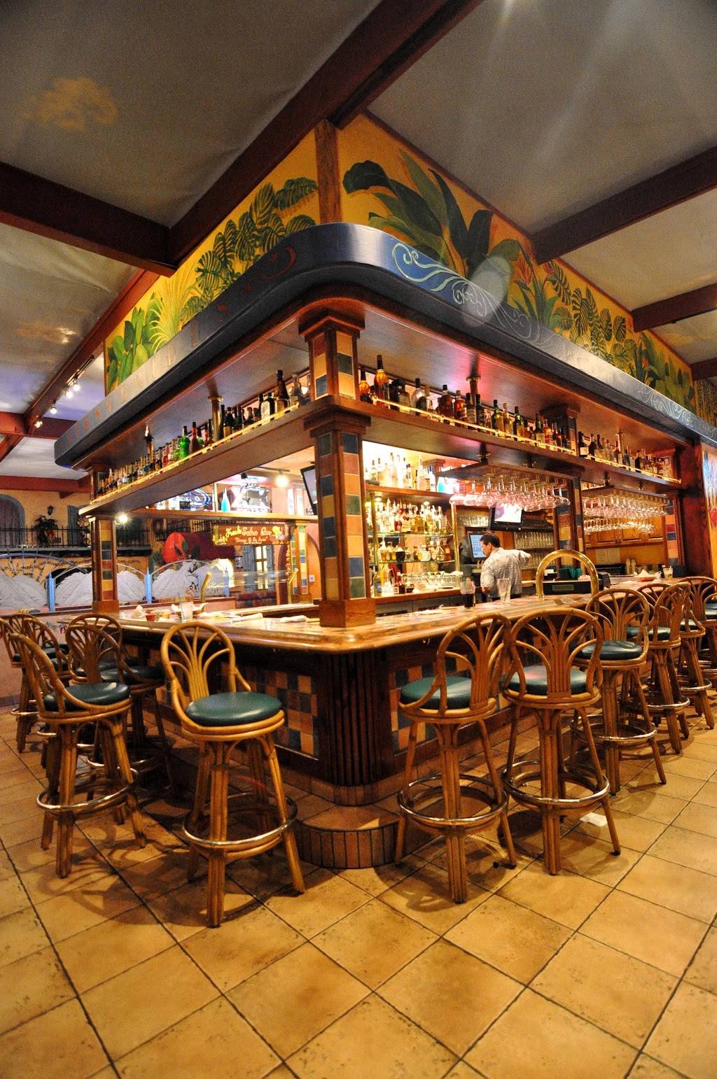 Yolandas Mexican Café | restaurant | 86 E Daily Dr, Camarillo, CA 93010, USA | 8053899922 OR +1 805-389-9922