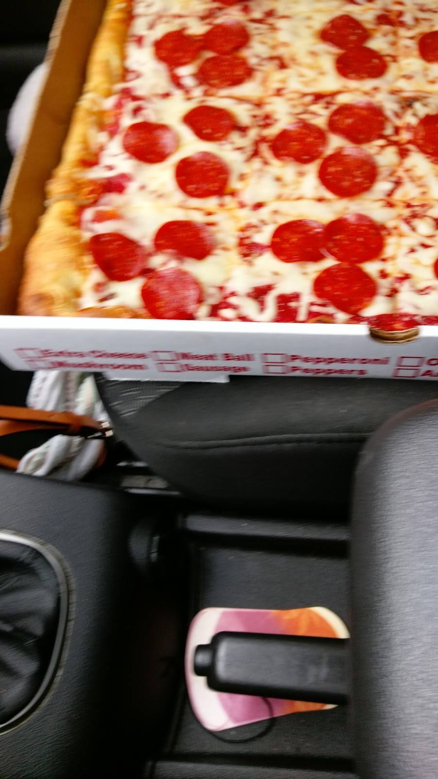 Dicarlos Original Pizza | restaurant | 224 N 4th St, Toronto, OH 43964, USA | 7405375555 OR +1 740-537-5555