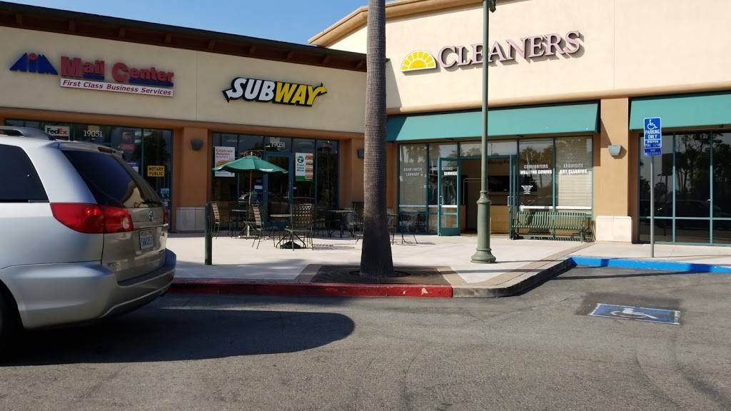 Subway Restaurants | restaurant | Peninsula Marketplace S/C, 19051 Goldenwest St Suite 105, Huntington Beach, CA 92648, USA | 7143745000 OR +1 714-374-5000