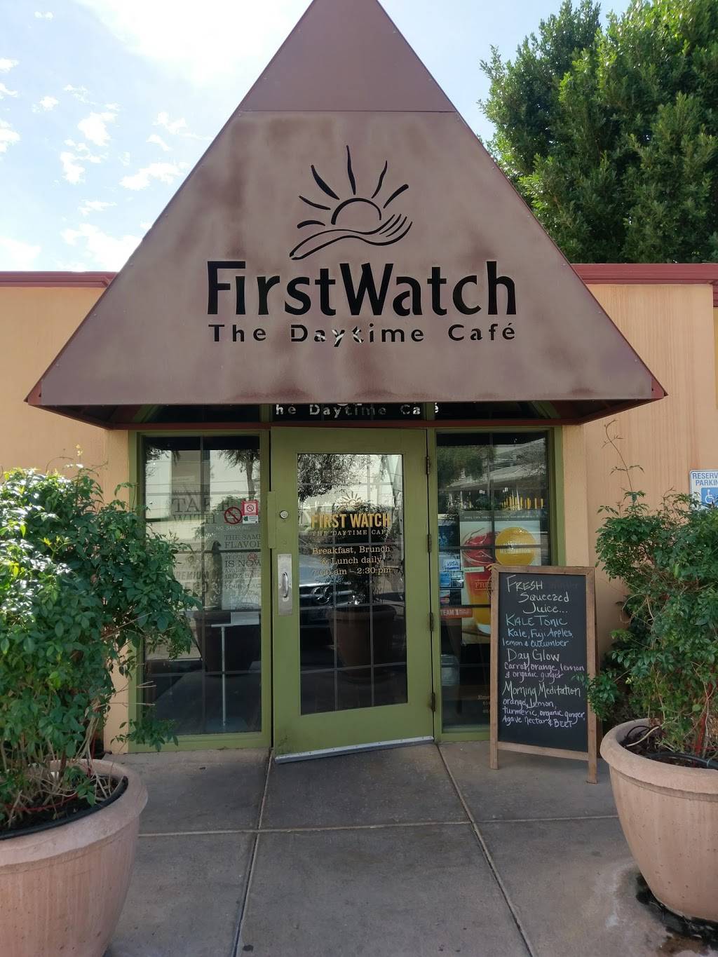 First Watch - W. Thomas Road | restaurant | 61 W Thomas Rd, Phoenix, AZ 85013, USA | 6022652092 OR +1 602-265-2092