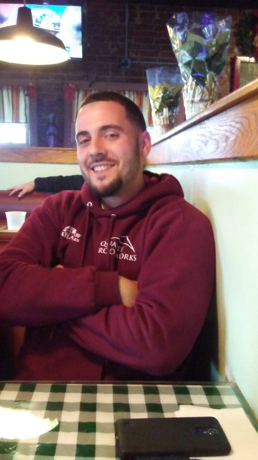 Flukes Irish Pub Inc | restaurant | 7401 State Rd, Philadelphia, PA 19136, USA | 2153384800 OR +1 215-338-4800