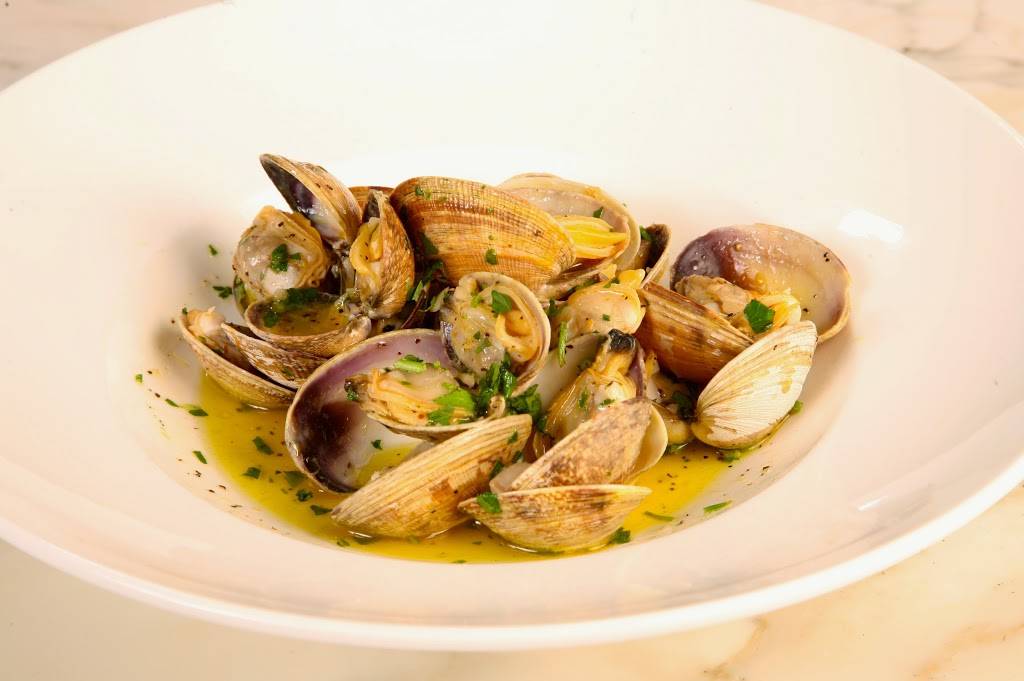 Noras Italian Cuisine | restaurant | 5780 W Flamingo Rd, Las Vegas, NV 89103, USA | 7028738990 OR +1 702-873-8990