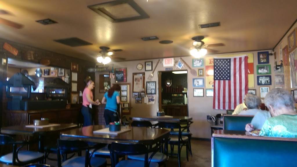 Galatis Family Restaurant | restaurant | 637 S Commerce Ave, Sebring, FL 33870, USA | 8633823333 OR +1 863-382-3333