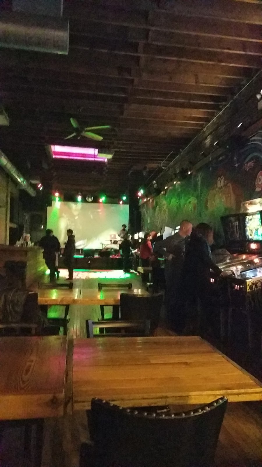 Emporium Wicker Park | restaurant | 1366 N Milwaukee Ave, Chicago, IL 60622, USA | 7736977922 OR +1 773-697-7922