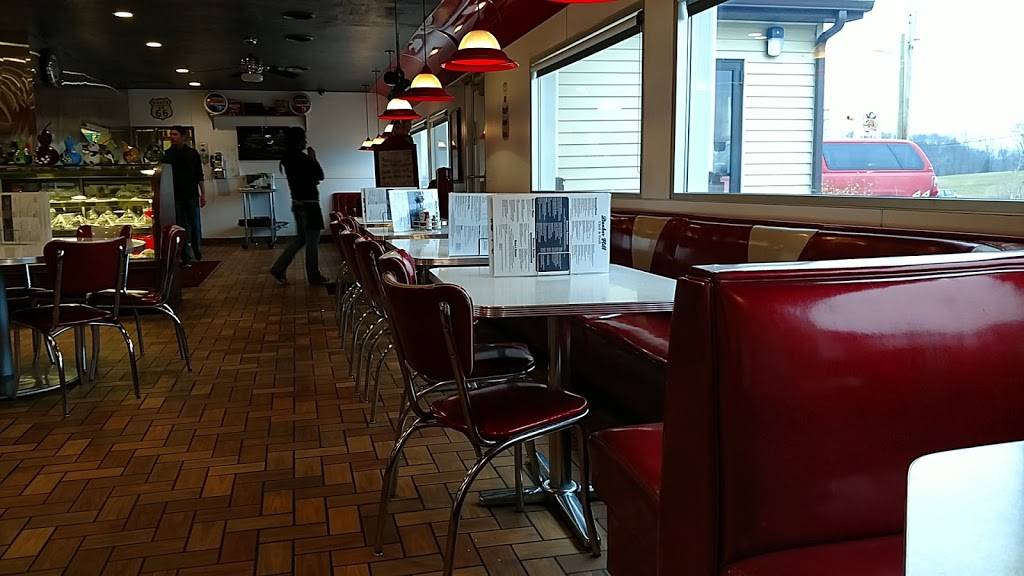 Bunker Hill Chill and Grill | restaurant | 4203 30th Street, Dorr, MI 49323, USA | 6168968103 OR +1 616-896-8103